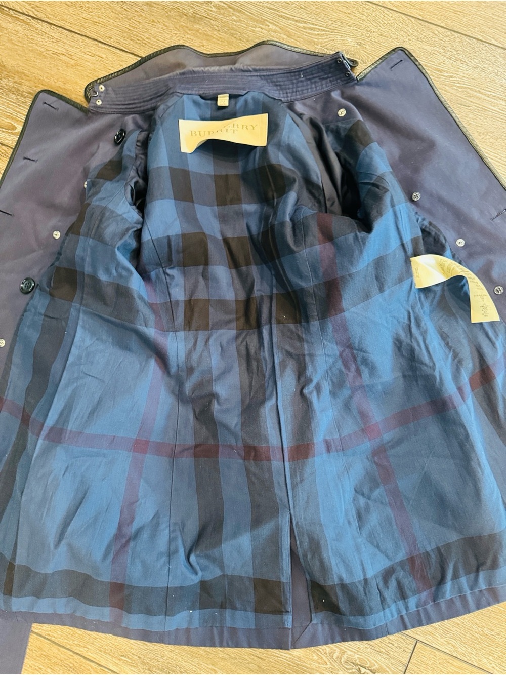 Authentic Burberry Navy Trench Coat with Black Leather Sleeves - Picture 12 of 16